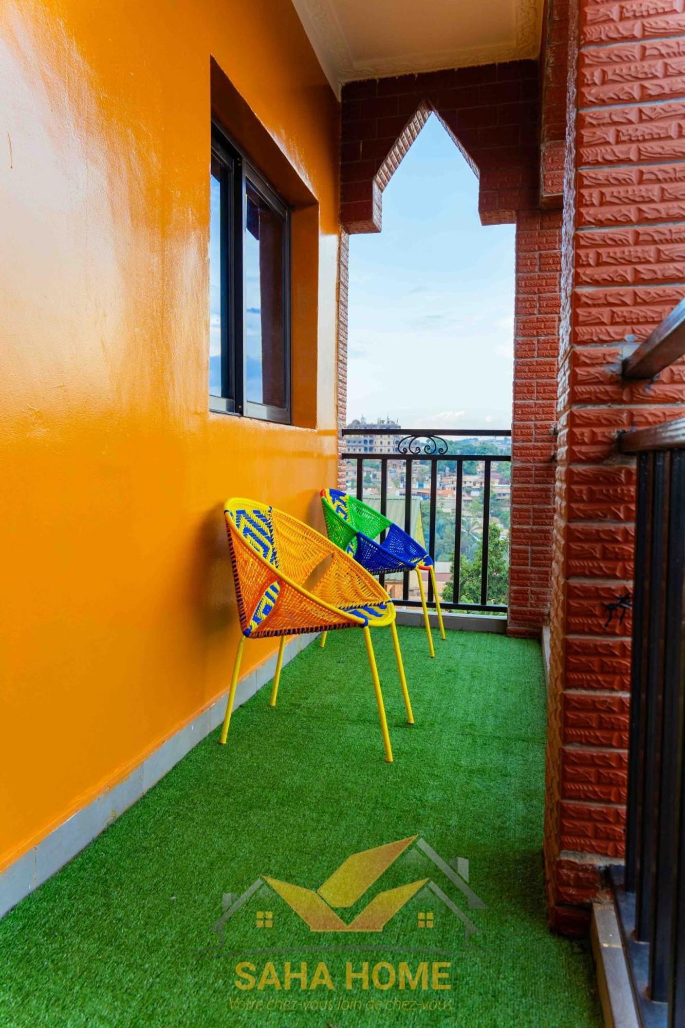 Le Luxe A Yaounde Chez Saha Home Exterior photo